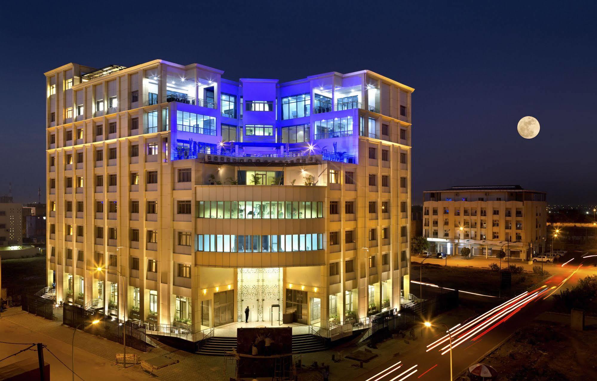 Bravia Hotel Уаґадуґу Екстер'єр фото