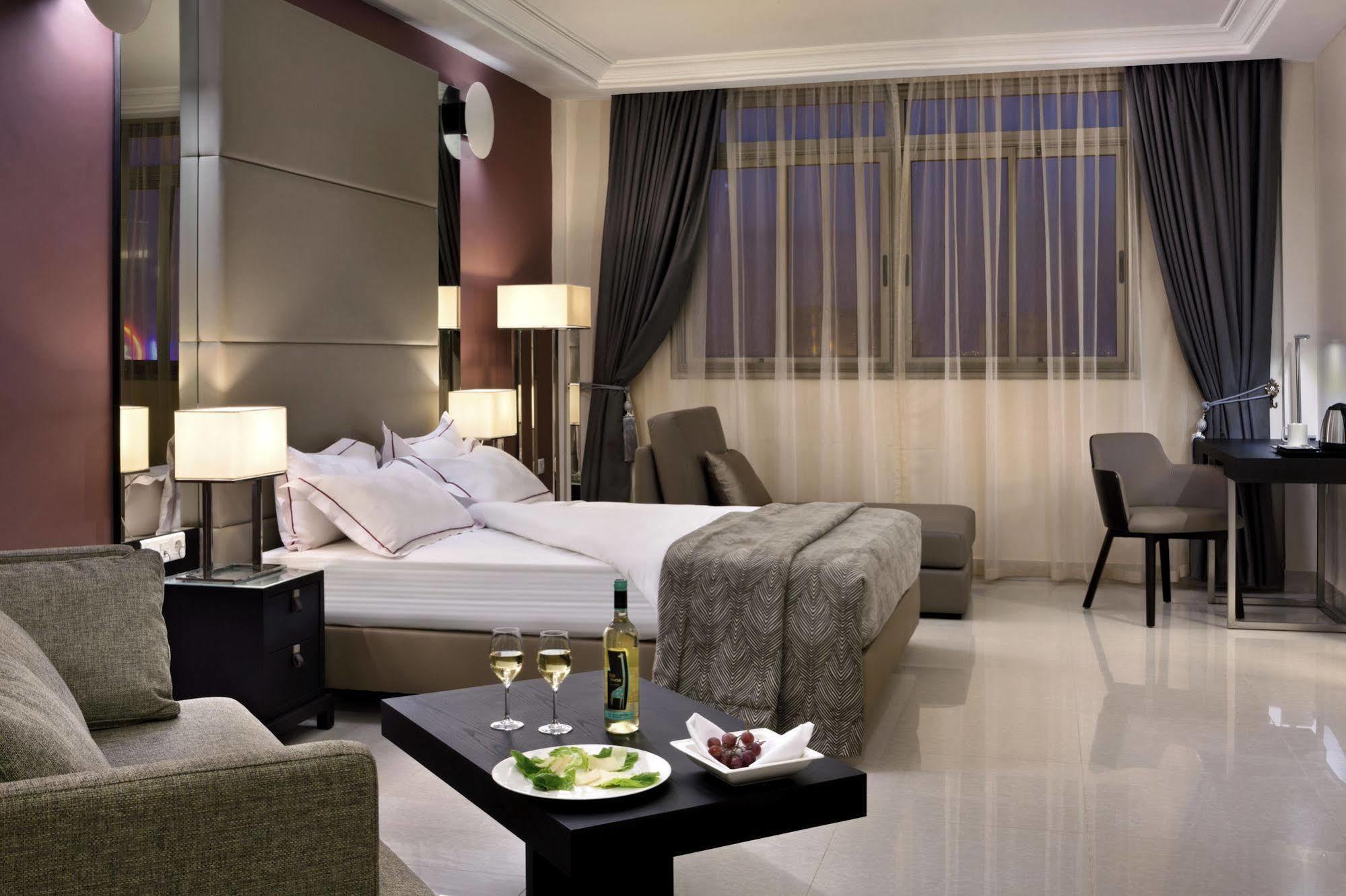 Bravia Hotel Уаґадуґу Екстер'єр фото
